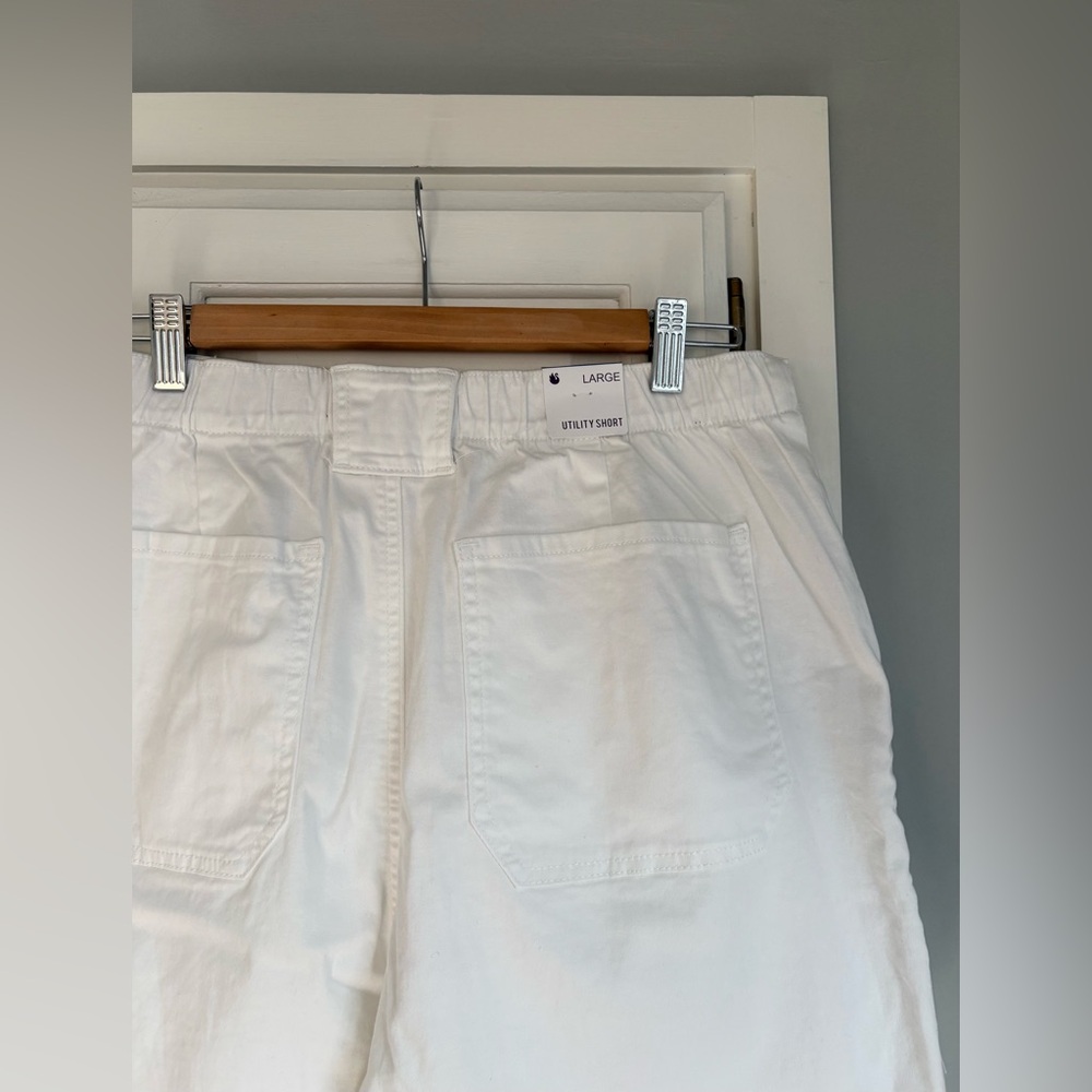 NWT || Gloria Vanderbilt Shorts in White - Picture 5 of 6